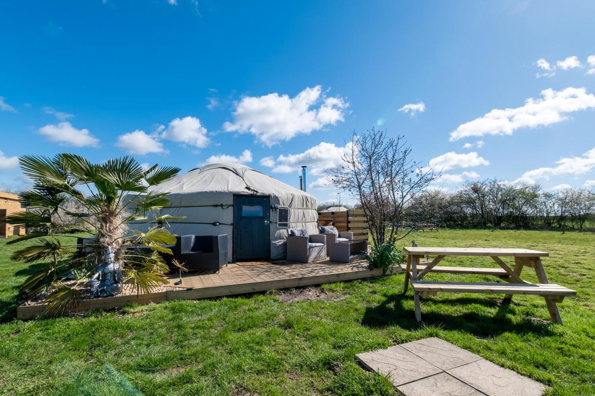 Отель Lincoln Yurts Экстерьер фото